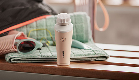 Brosse rechargeable et pratique &agrave; transporter